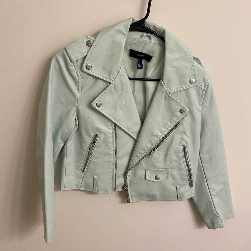Women’s leather jacket